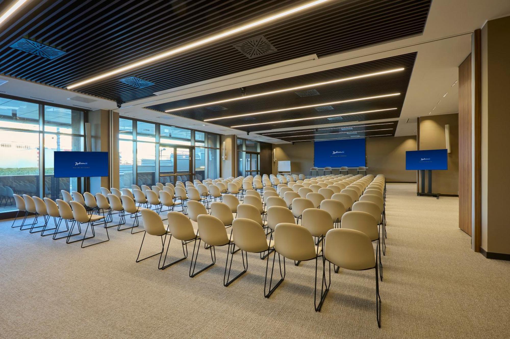 Radisson Blu Hotel, Bergamo Choruslife Exterior foto