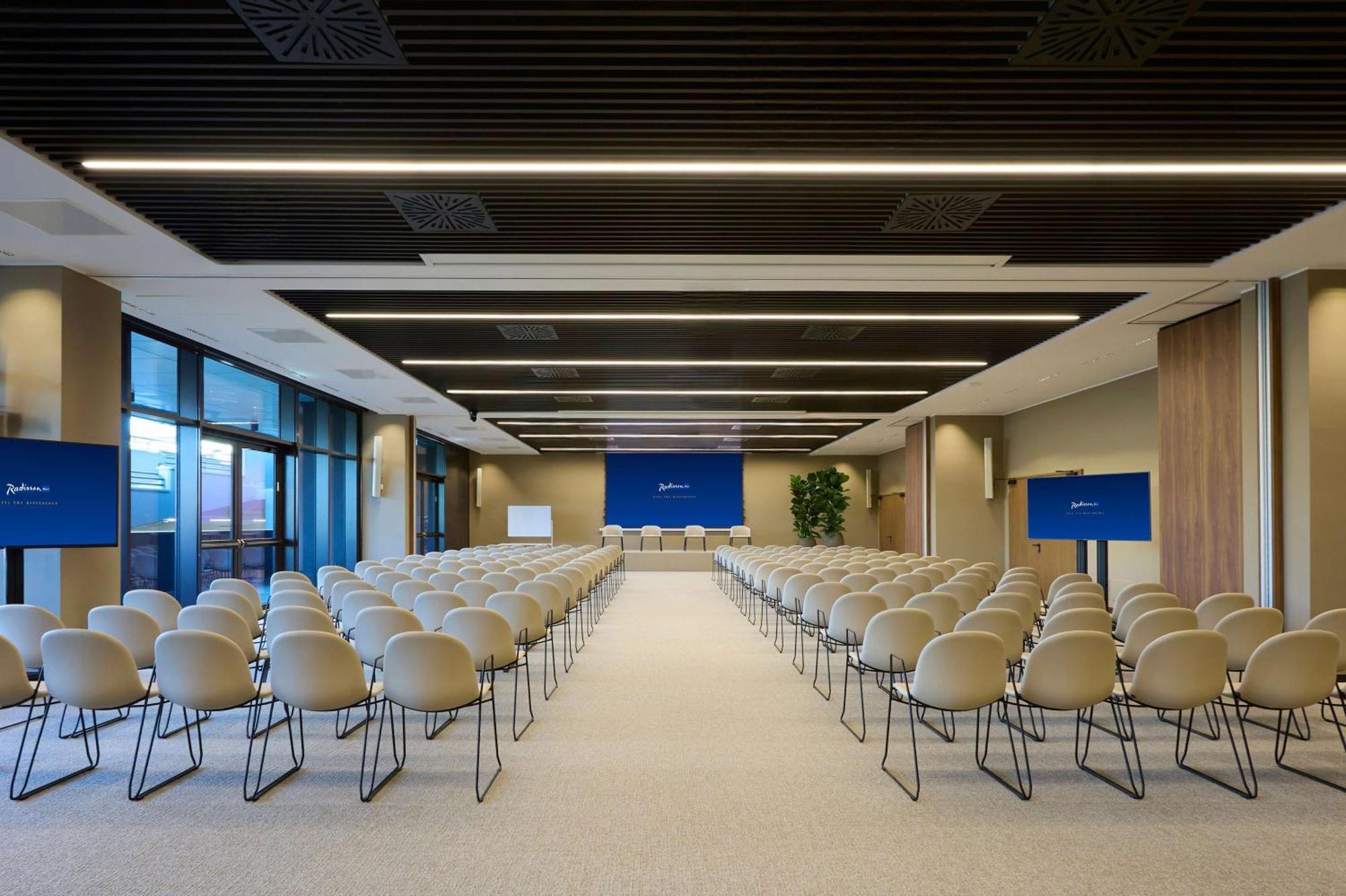 Radisson Blu Hotel, Bergamo Choruslife Exterior foto
