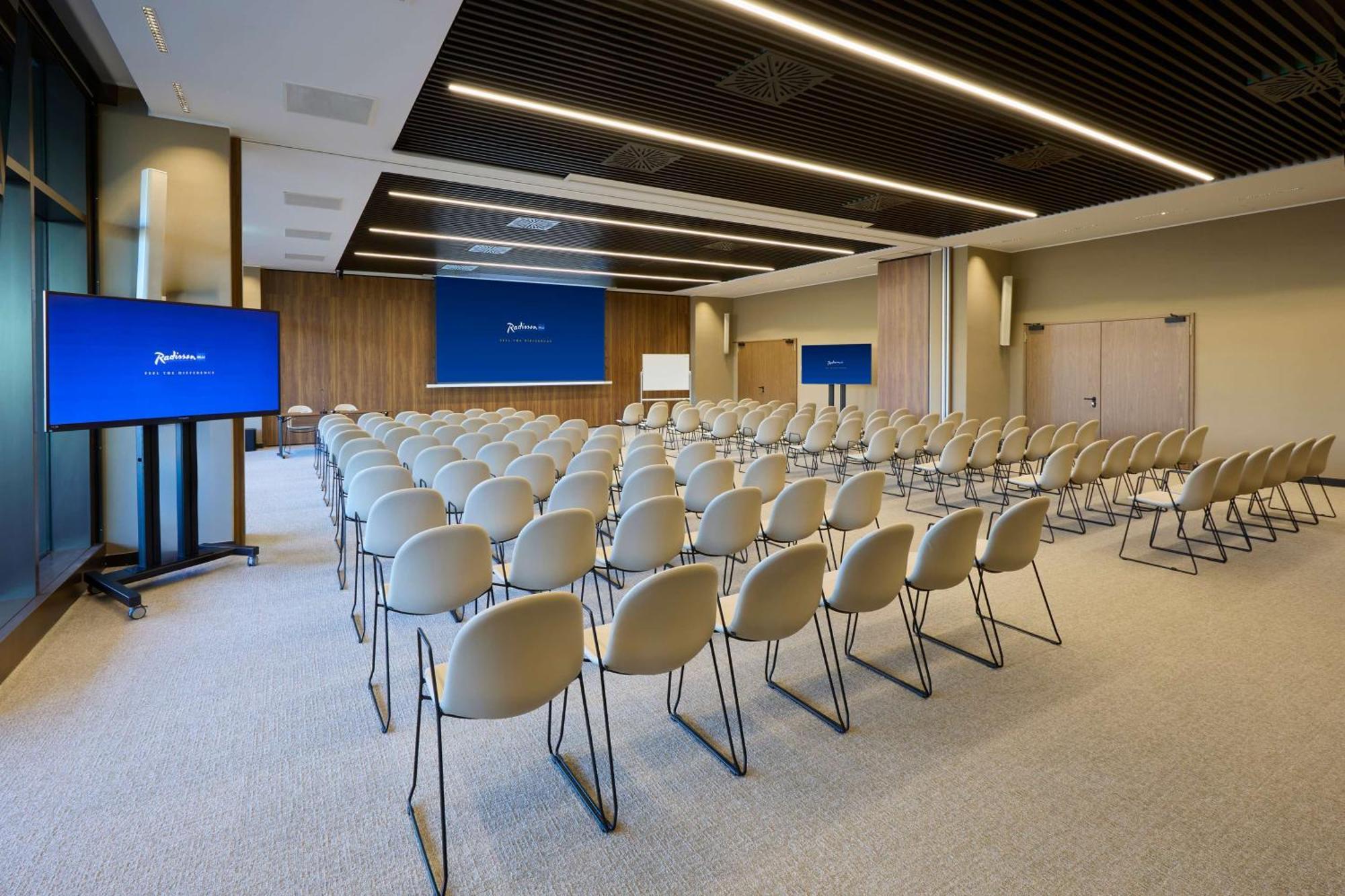 Radisson Blu Hotel, Bergamo Choruslife Exterior foto