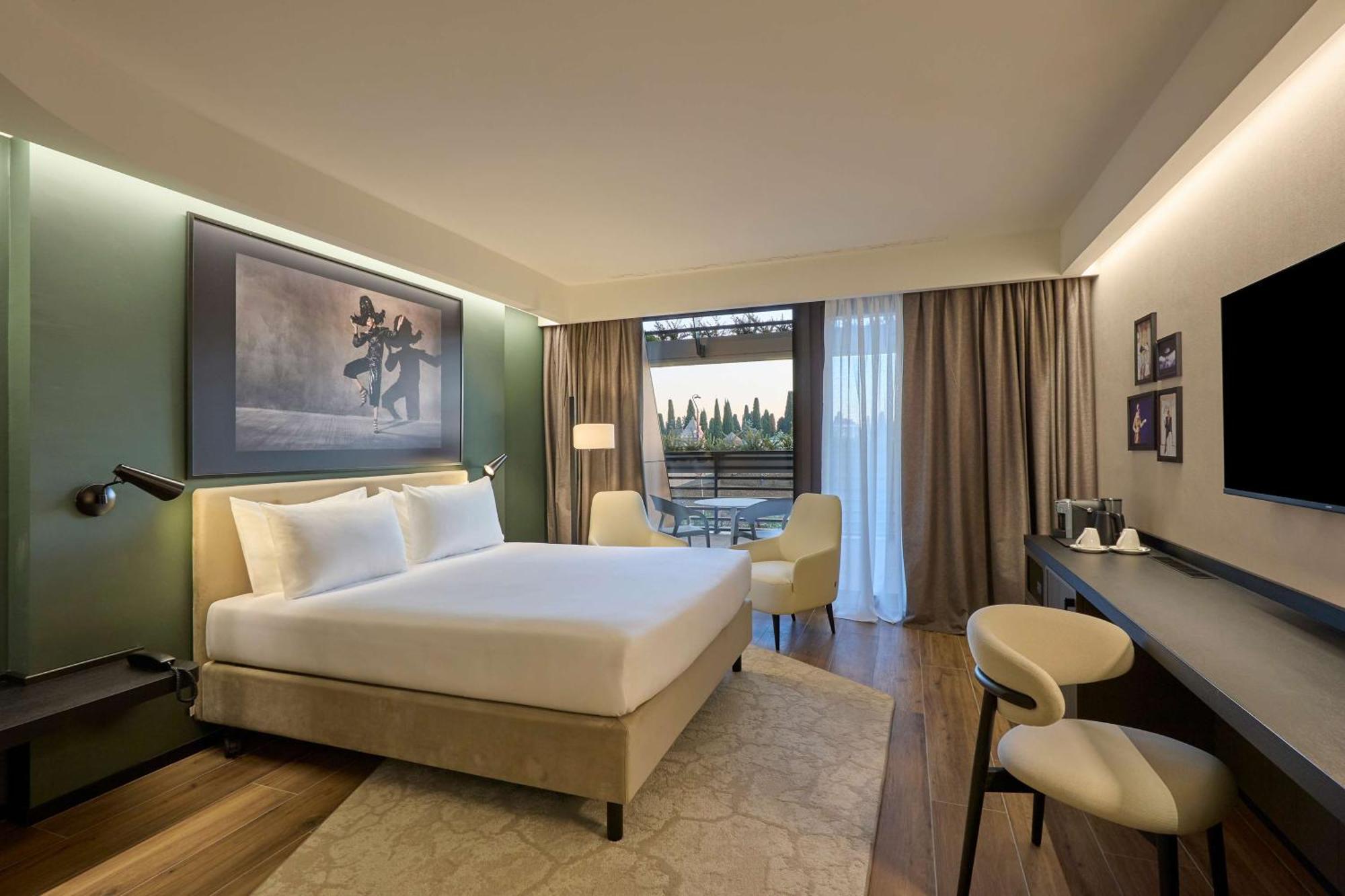 Radisson Blu Hotel, Bergamo Choruslife Exterior foto